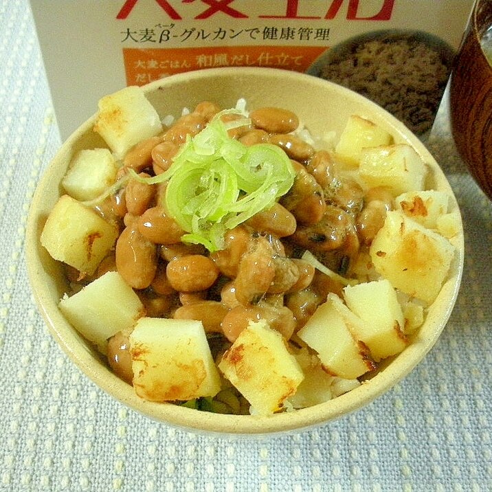 大麦ごはんの納豆揚げジャガ丼